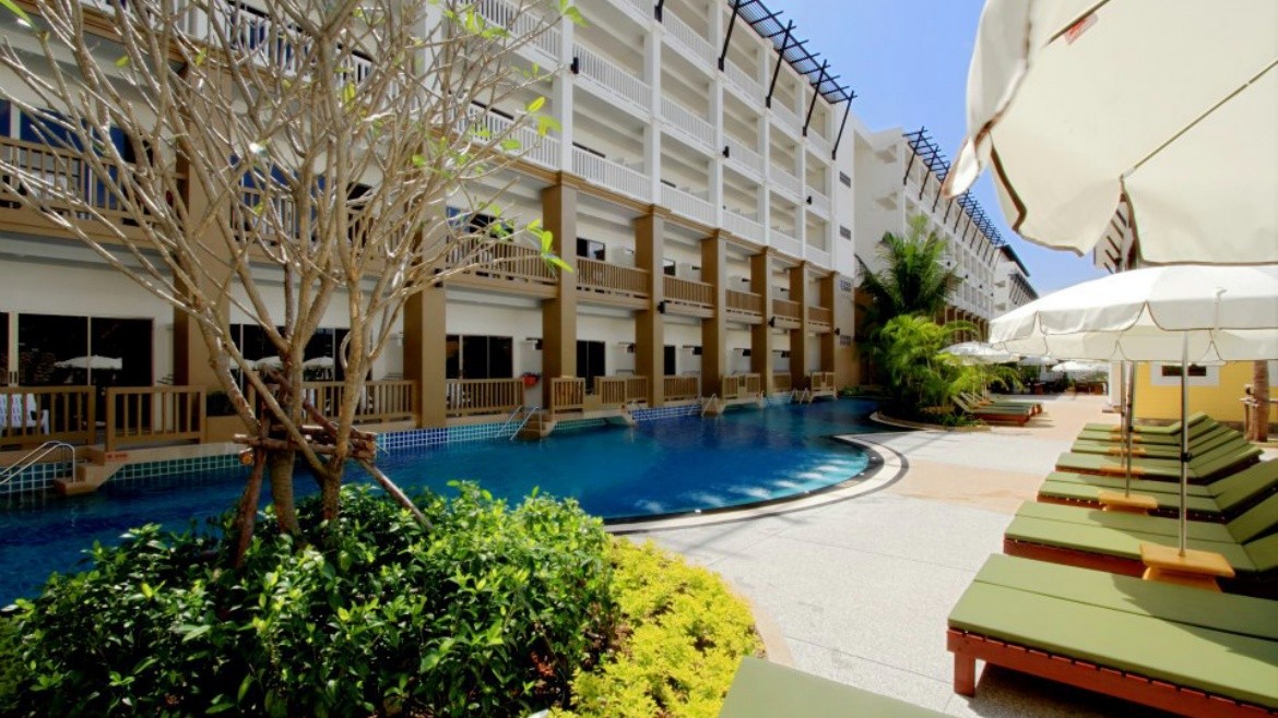 Kata Sea Breeze Resort