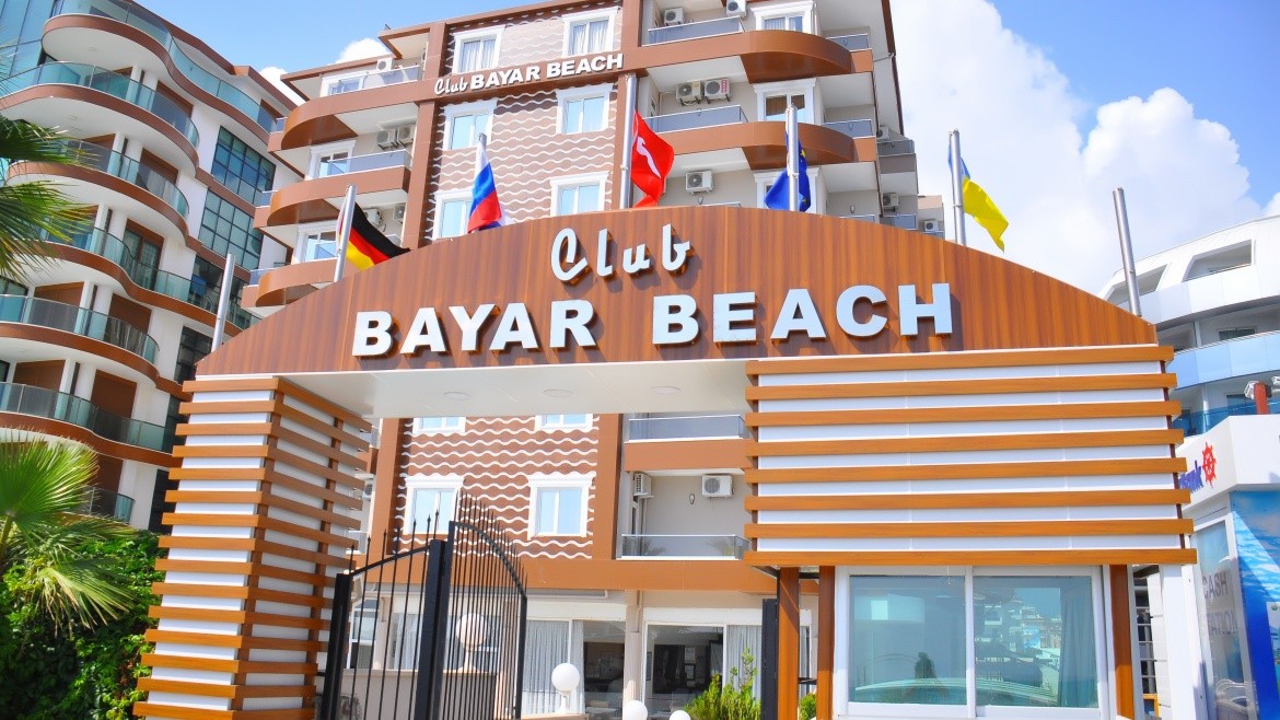 Club Bayar Beach