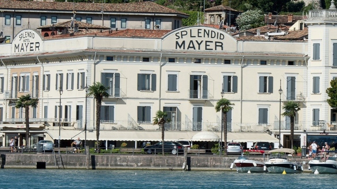 Mayer & Splendid