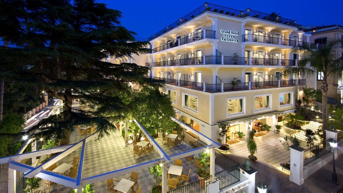 Grand La Favorita