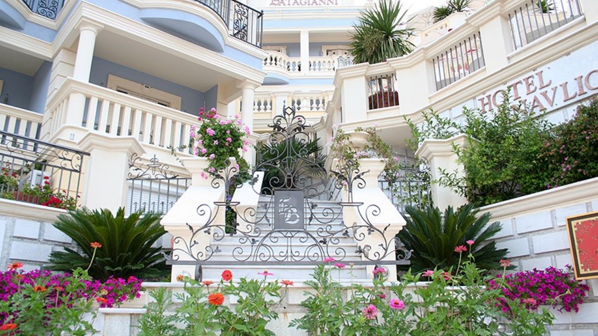 Enavlion Boutique Batagiannis