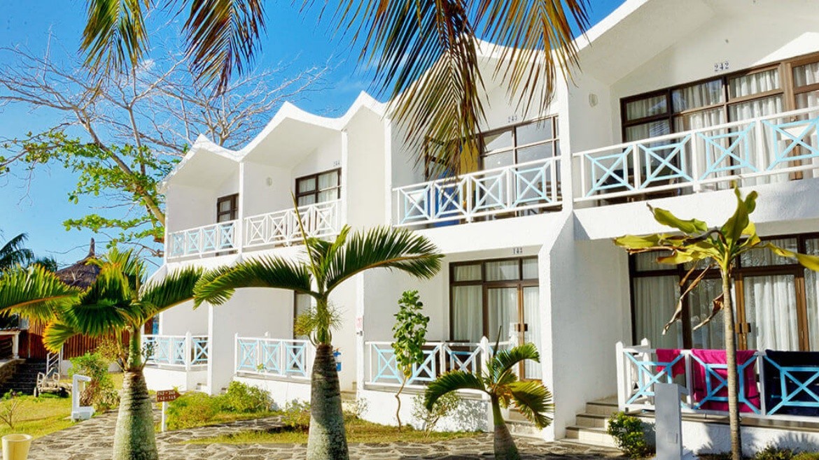 Coral Azur Beach Resort (Mon Choisy)