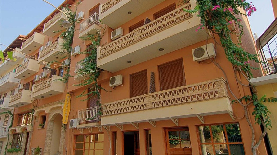 Yria Hotel