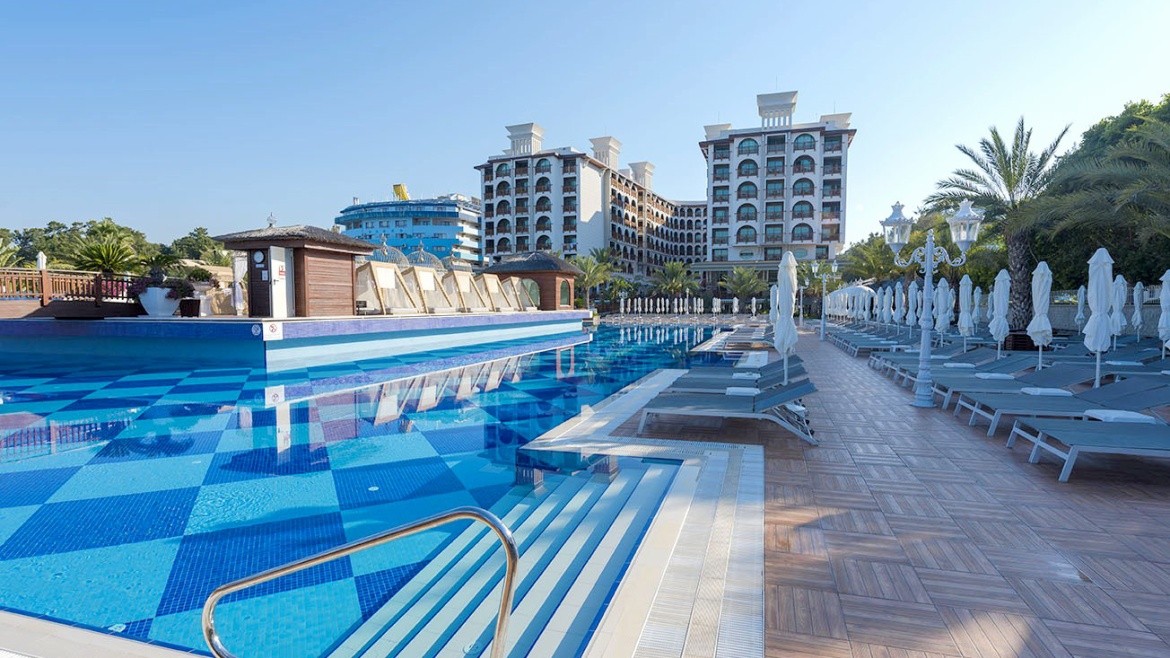 Quattro Beach Spa & Resort