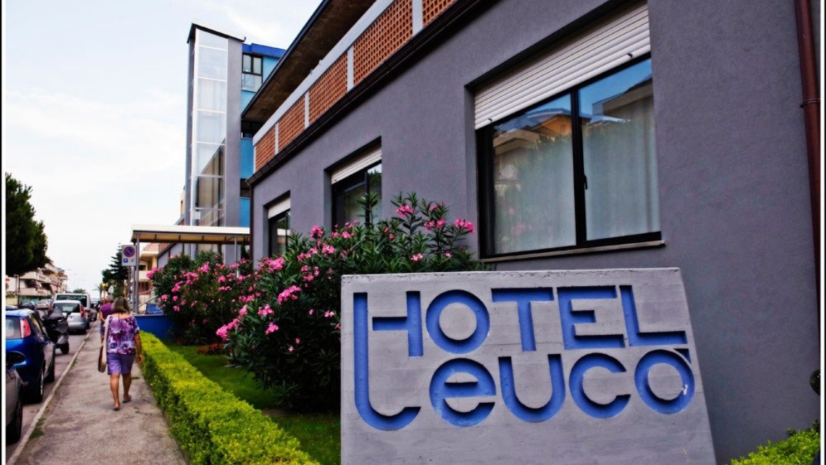 Leuco