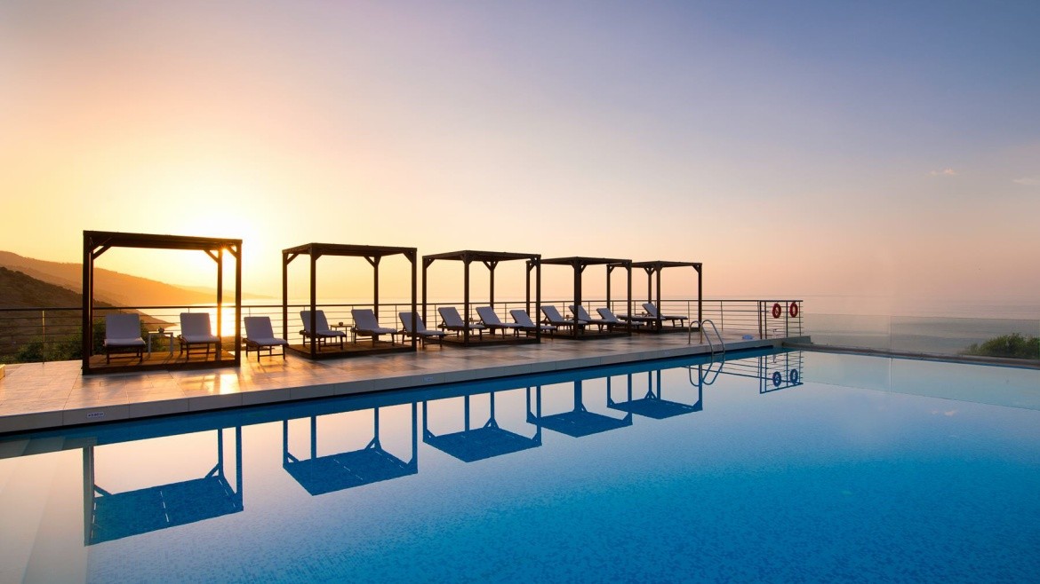 Aeolis Thassos Palace