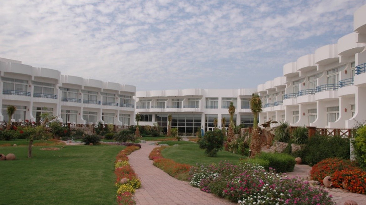 Queen Sharm Beach Resort