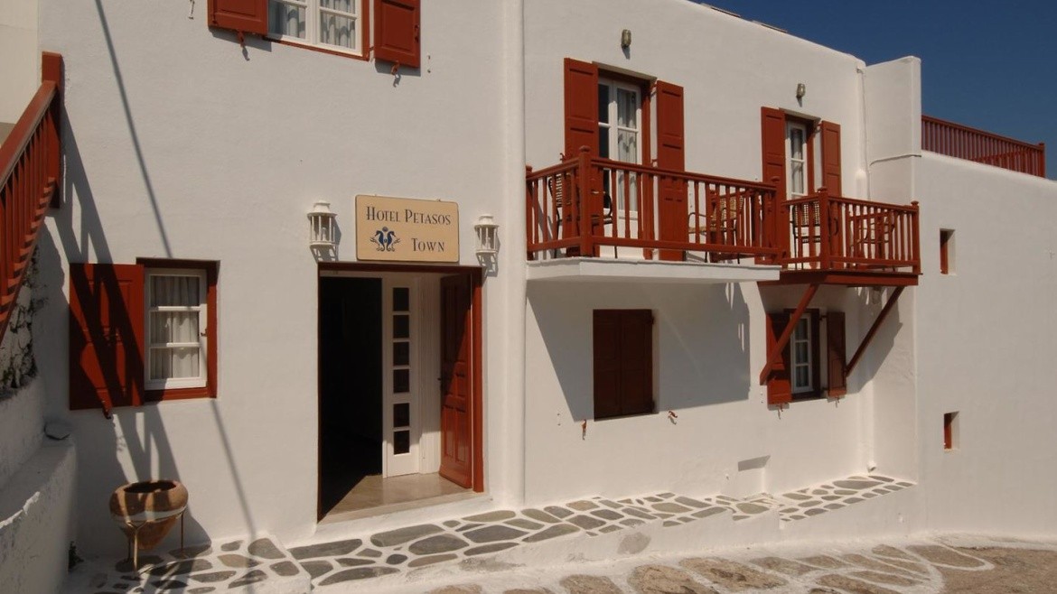 Petasos Town (Chora)