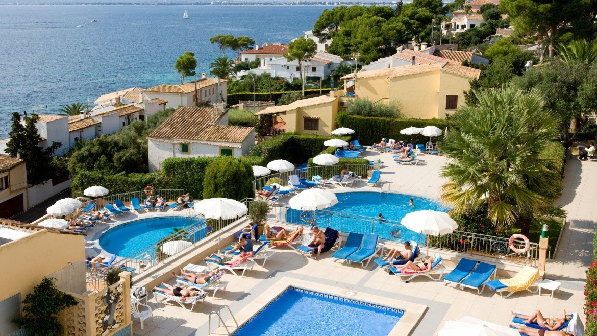 Inmood Aucanada (ex. HSM President)