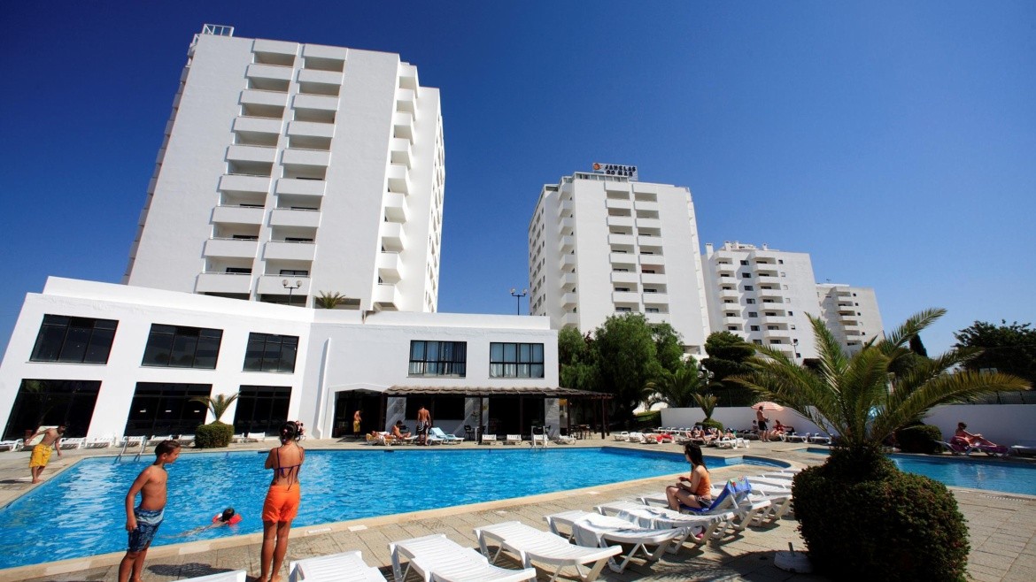 Aparthotel Janelas Do Mar