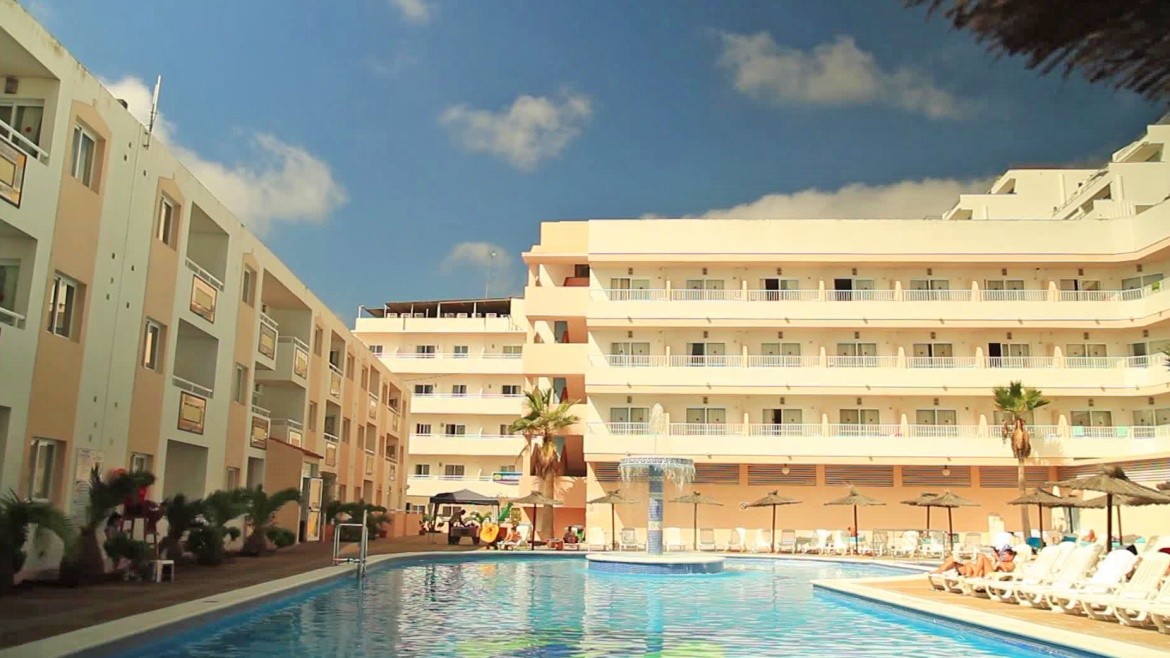 Apartamentos Lux Mar & Apartamentos Panoramic &  Apartamentos Tropical Garden (Figueretas)