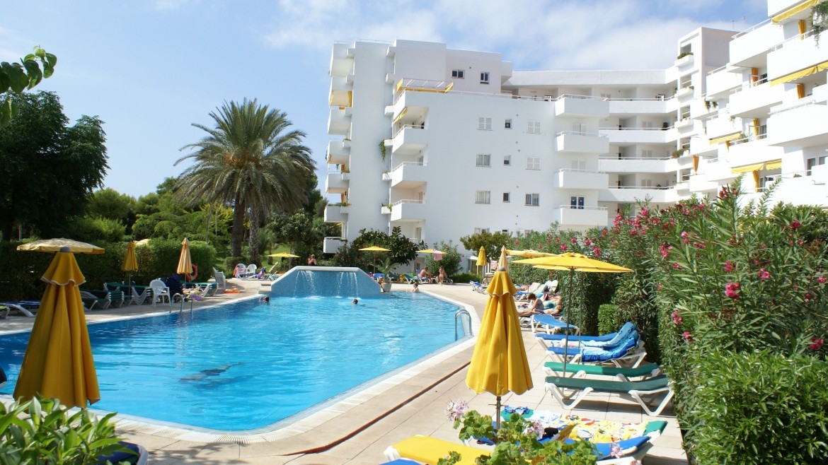 Hamilton Court apartments