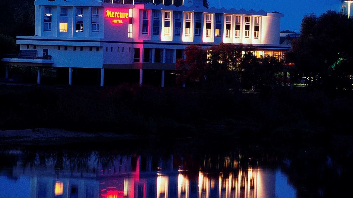 Mercure Nevers Pont de Loire (Nevers)