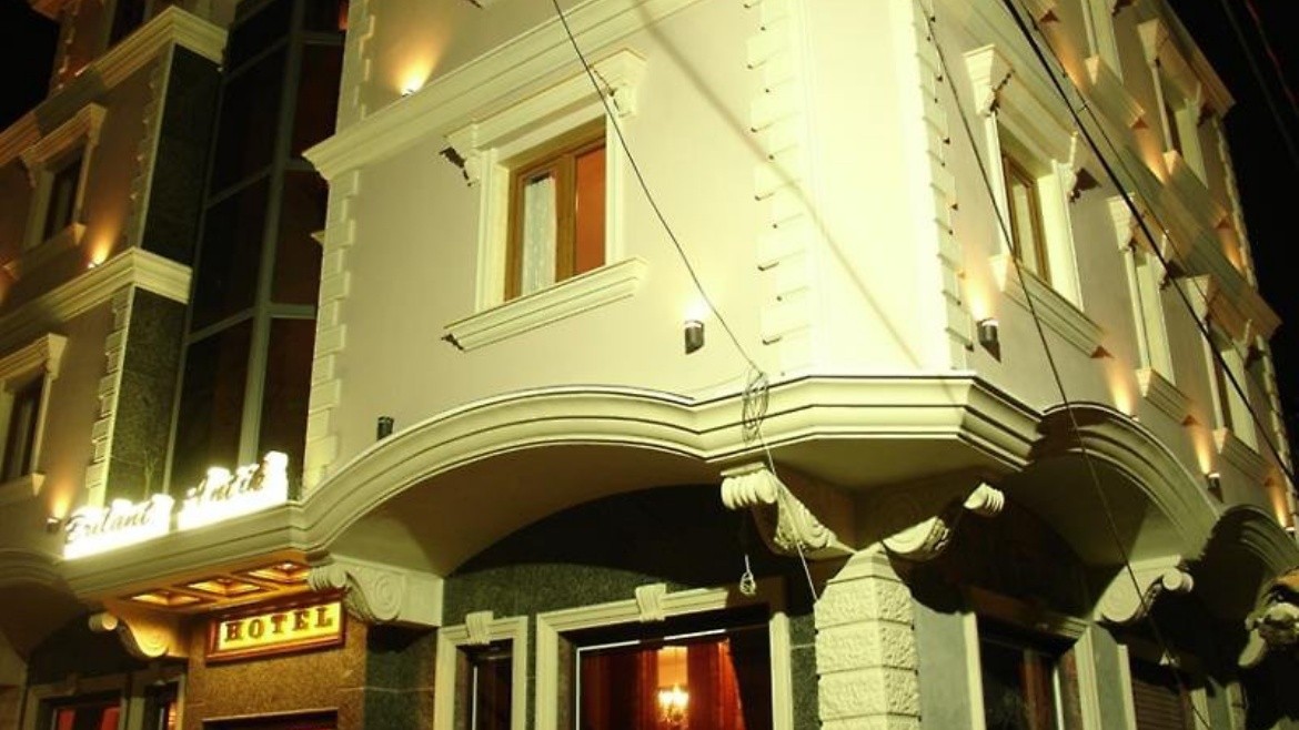 Brilant Antik (Tirana)