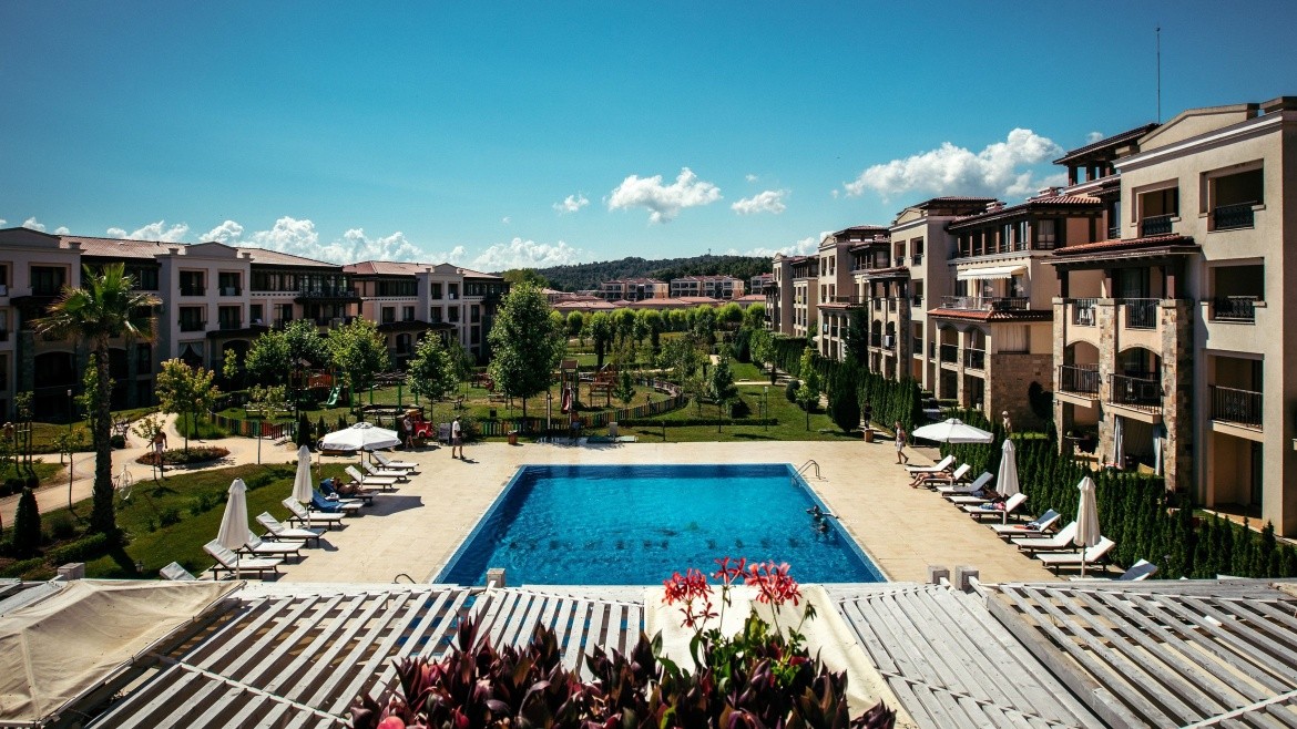 Green Life Beach Resort