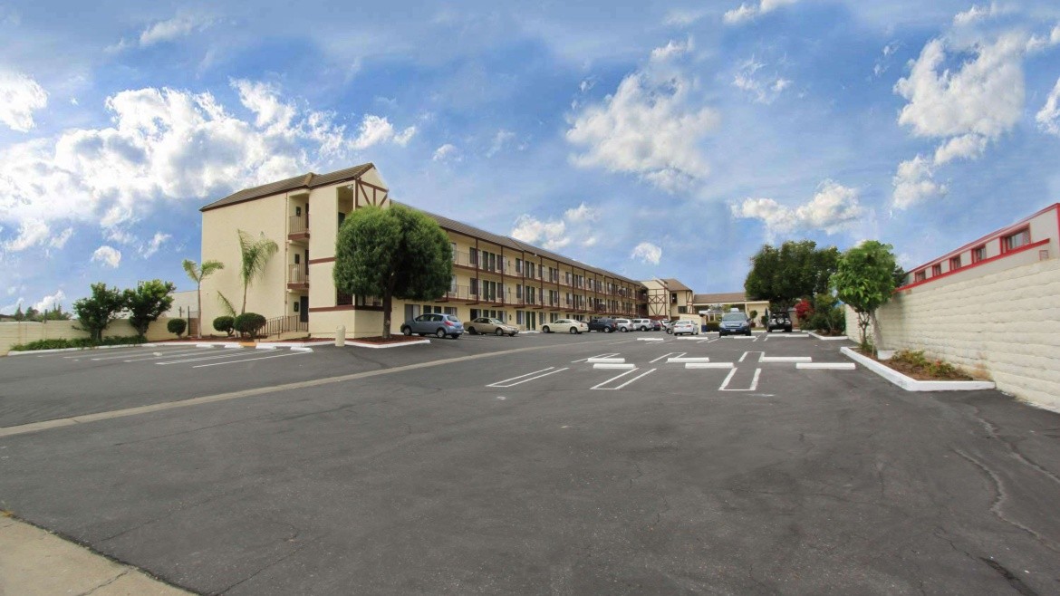Best Western Surf City