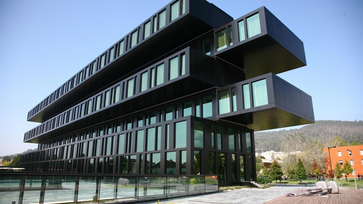 Axis Viana & Spa