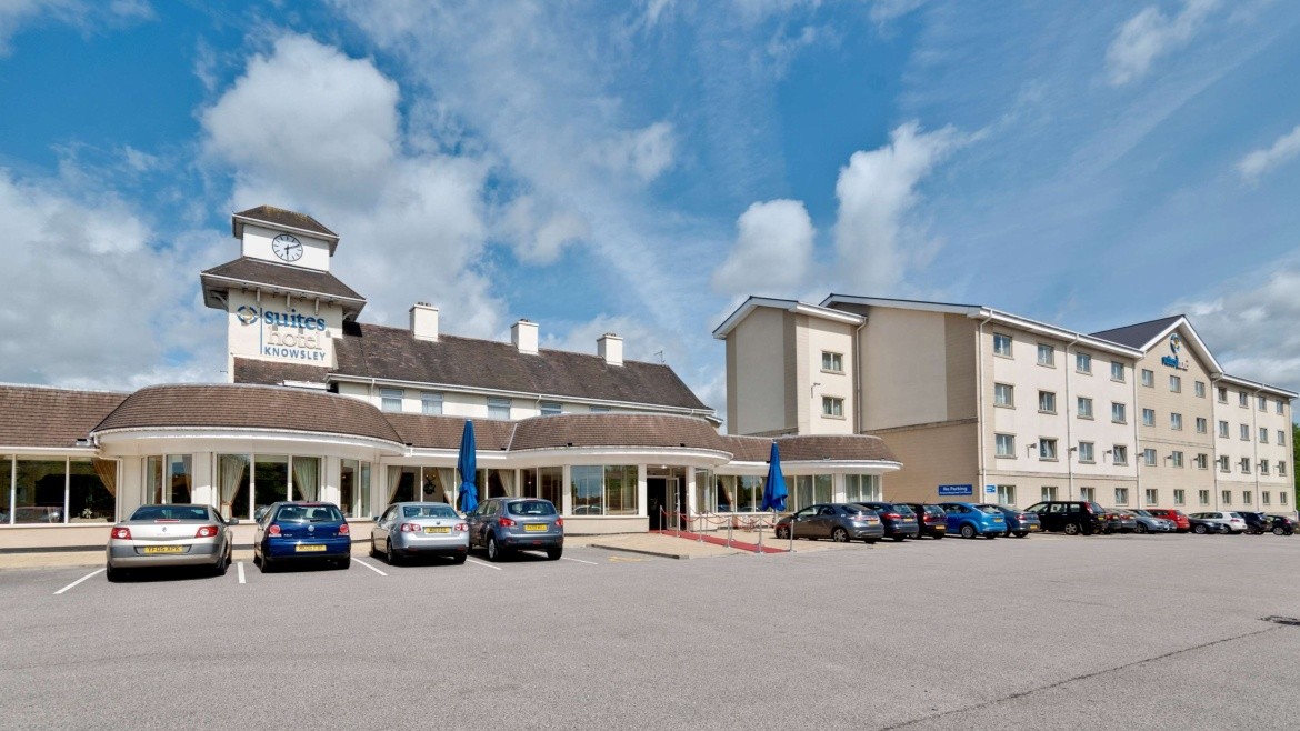 Suites & Spa Knowsley