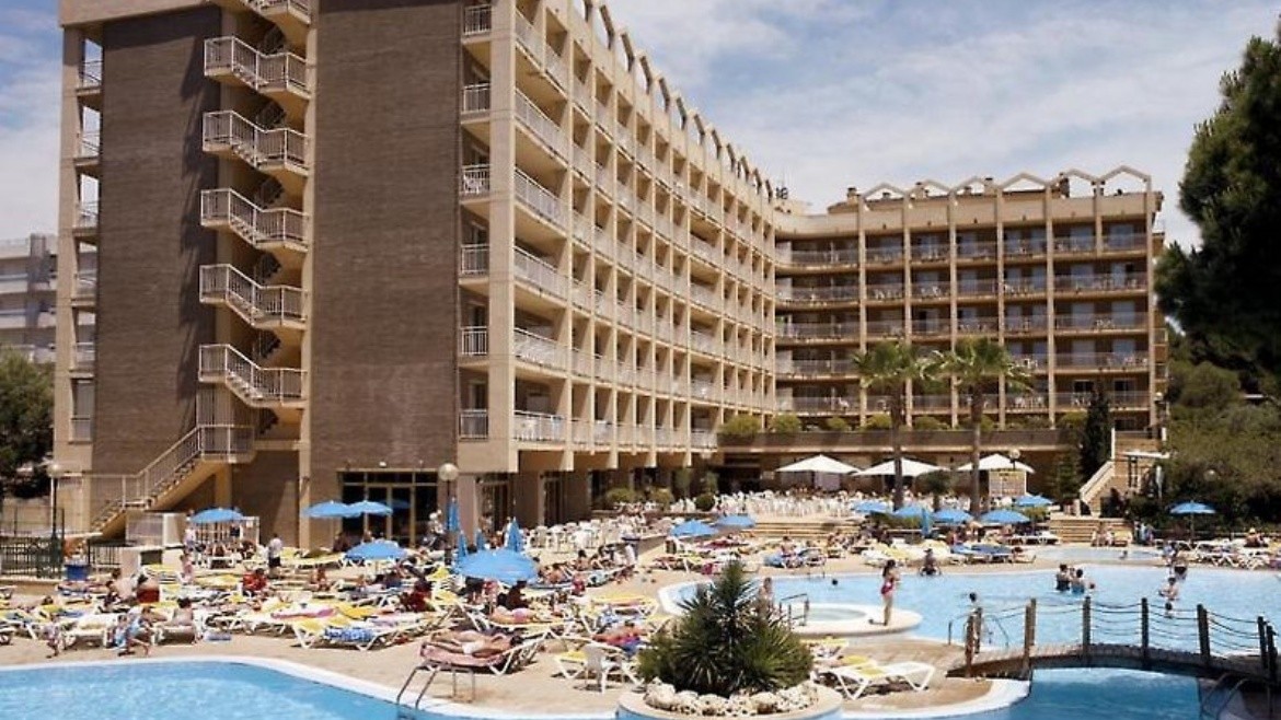 Golden Avenida Suites