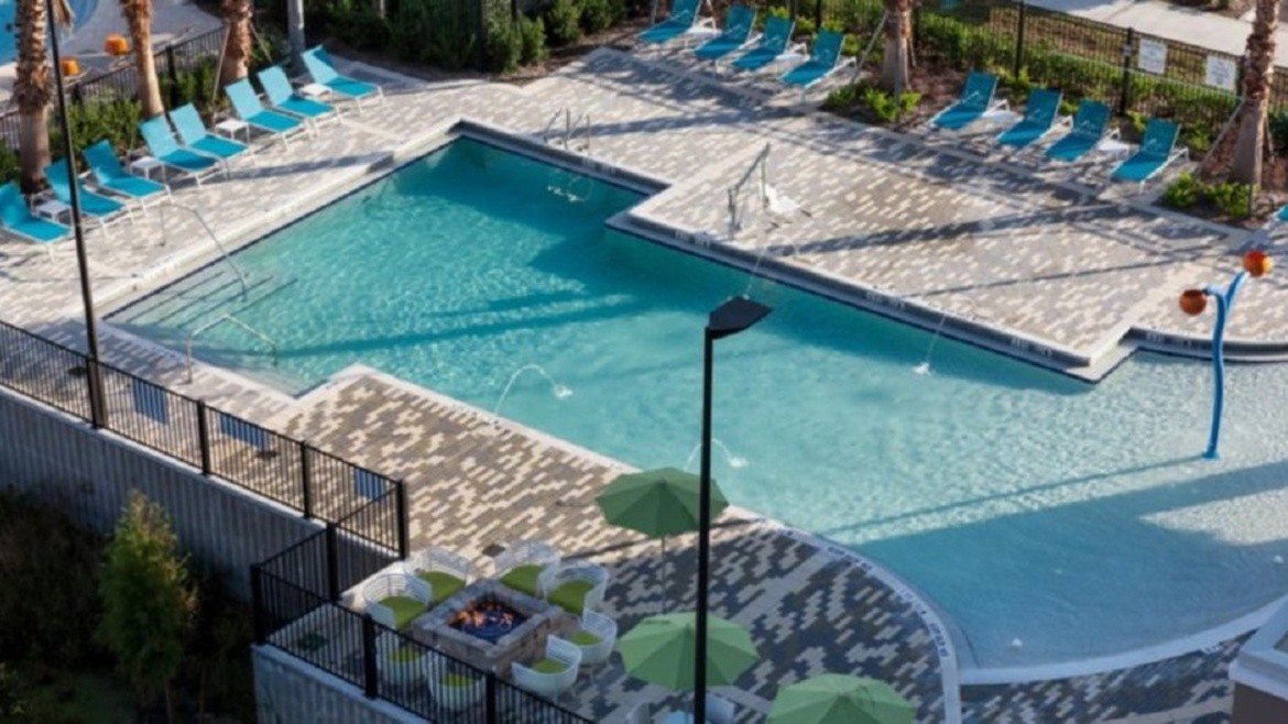 Holiday Inn Express & Suites Orlando At Seaworld