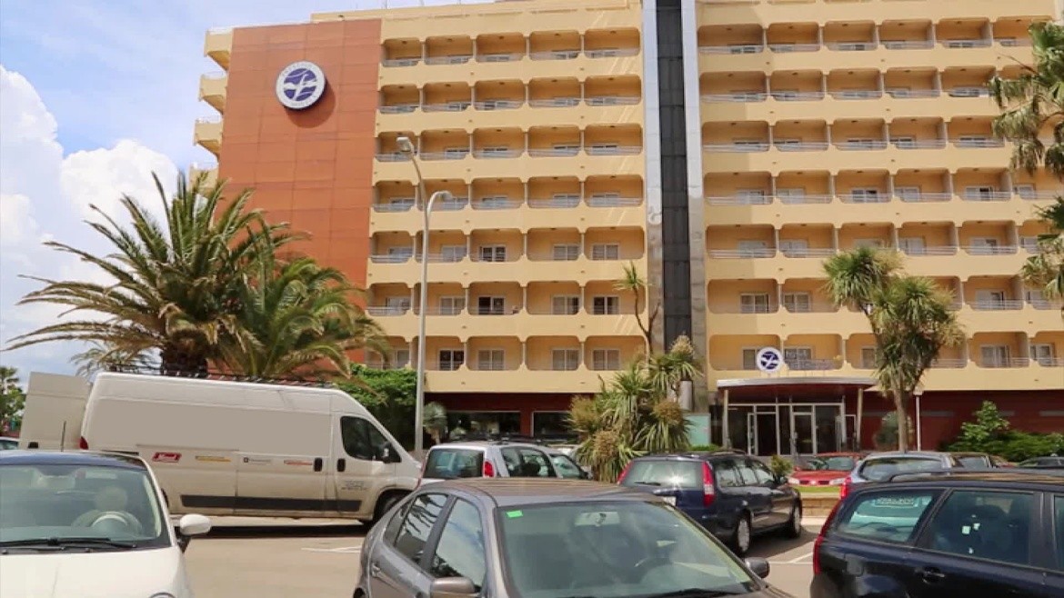 Prestige Victoria (Rosas)