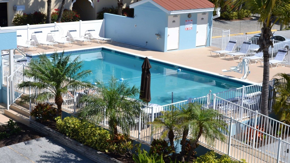 Silver Surf Gulf Beach Resort (Bradenton Beach)