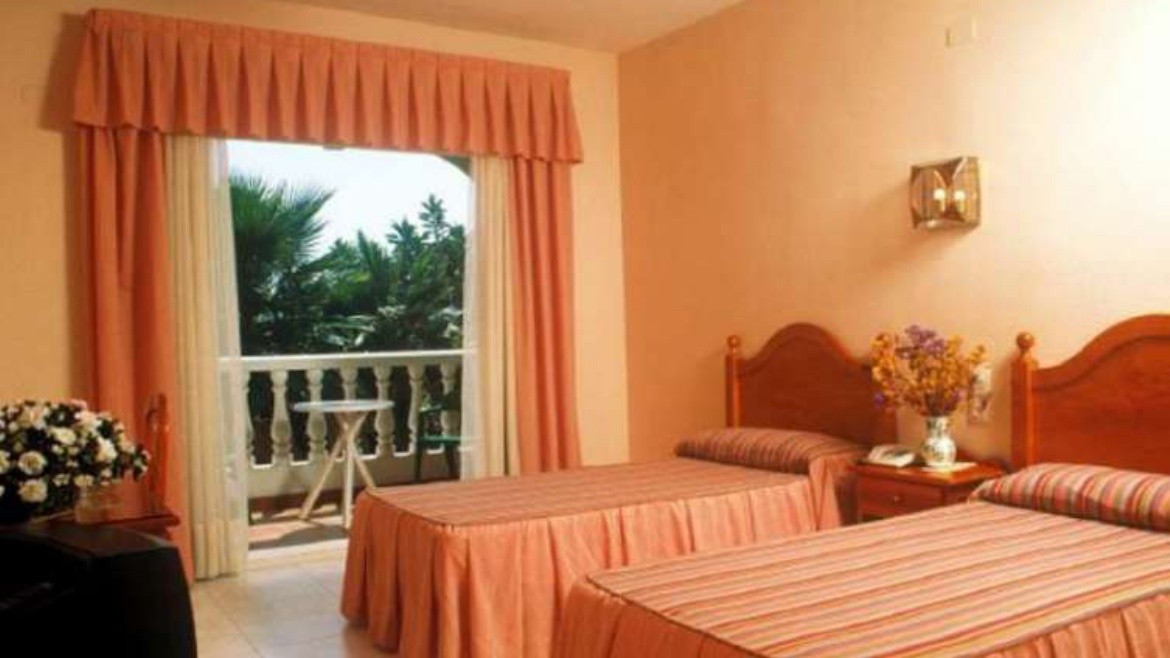 TU&ME Resort