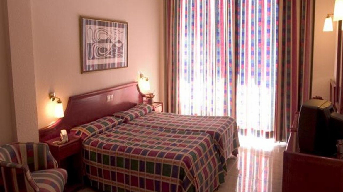 Room Mate Larios