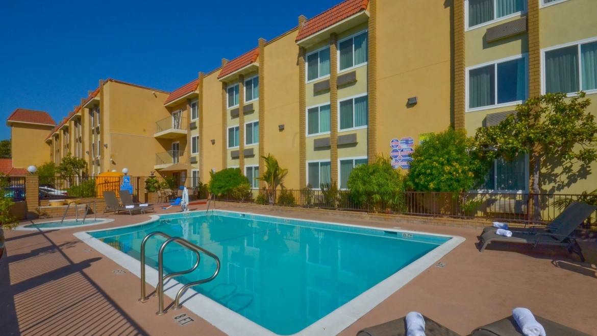 Best Western Plus South Bay