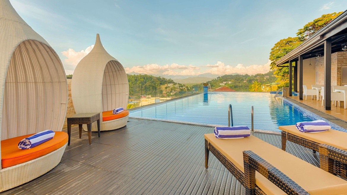 The Golden Crown (Kandy)