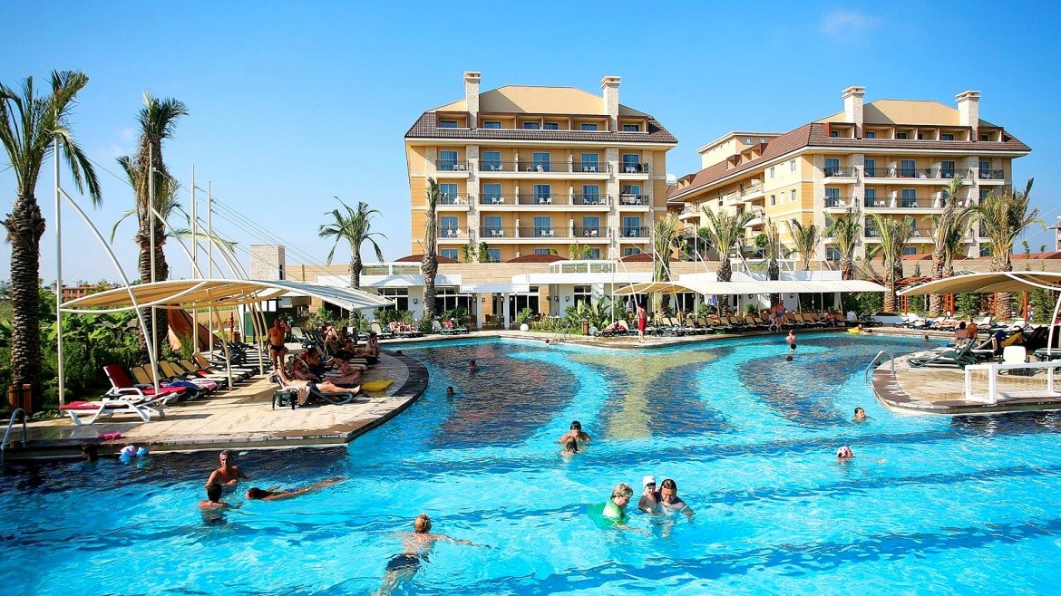 Crystal Family Resort & Spa