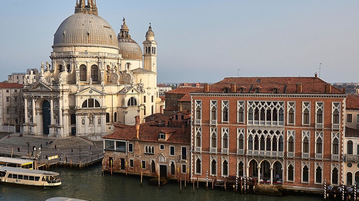 SINA Centurion Palace