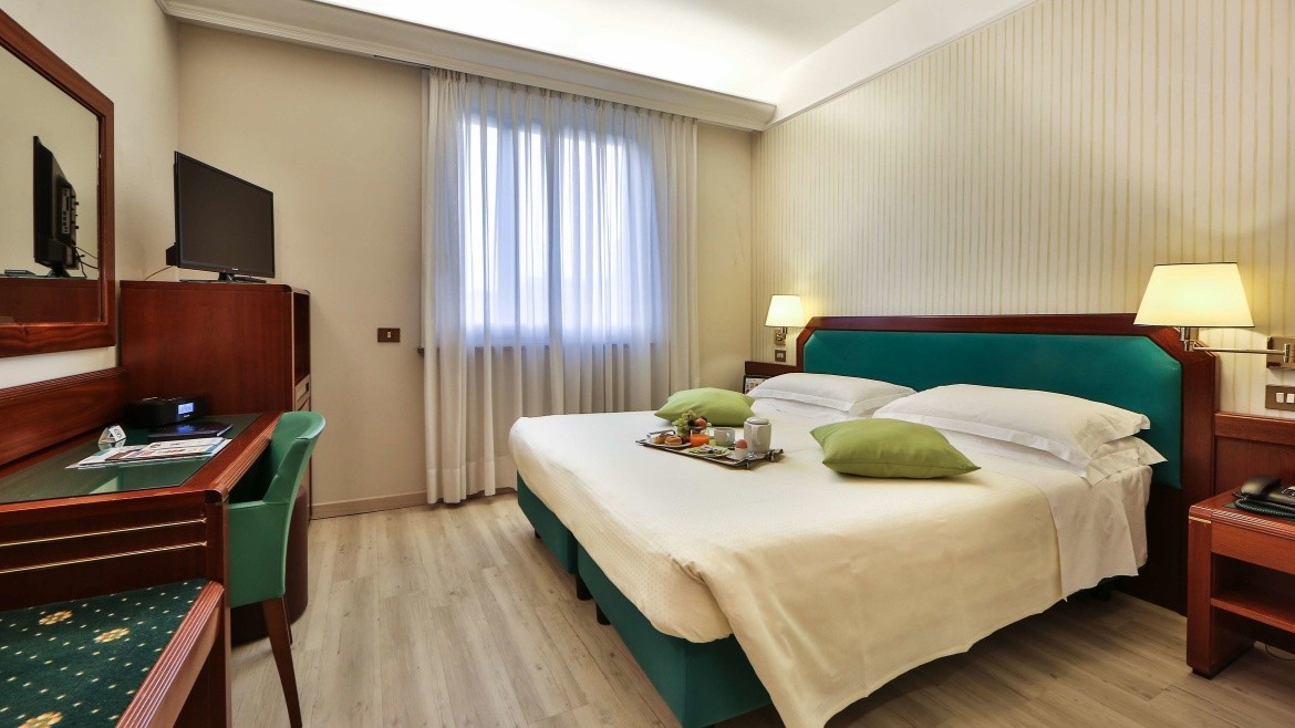 Astoria, Sure Hotel Collection by Best Western