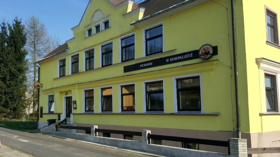 Penzion U Koupaliště (Tisá)