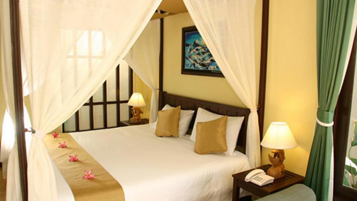 BAAN CHAWENG BEACH RESORT & SPA