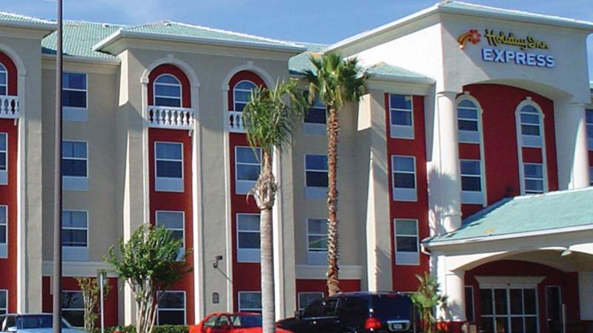 Holiday Inn Express & Suites Orlando International Airport