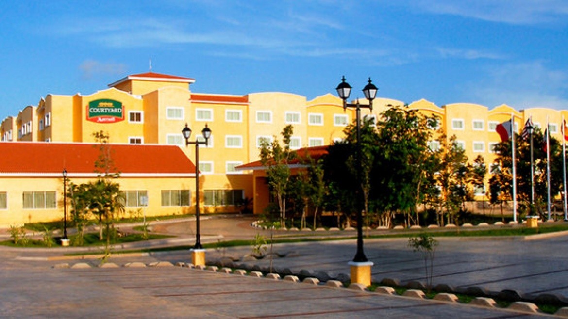 Courtyard Cancun Airport