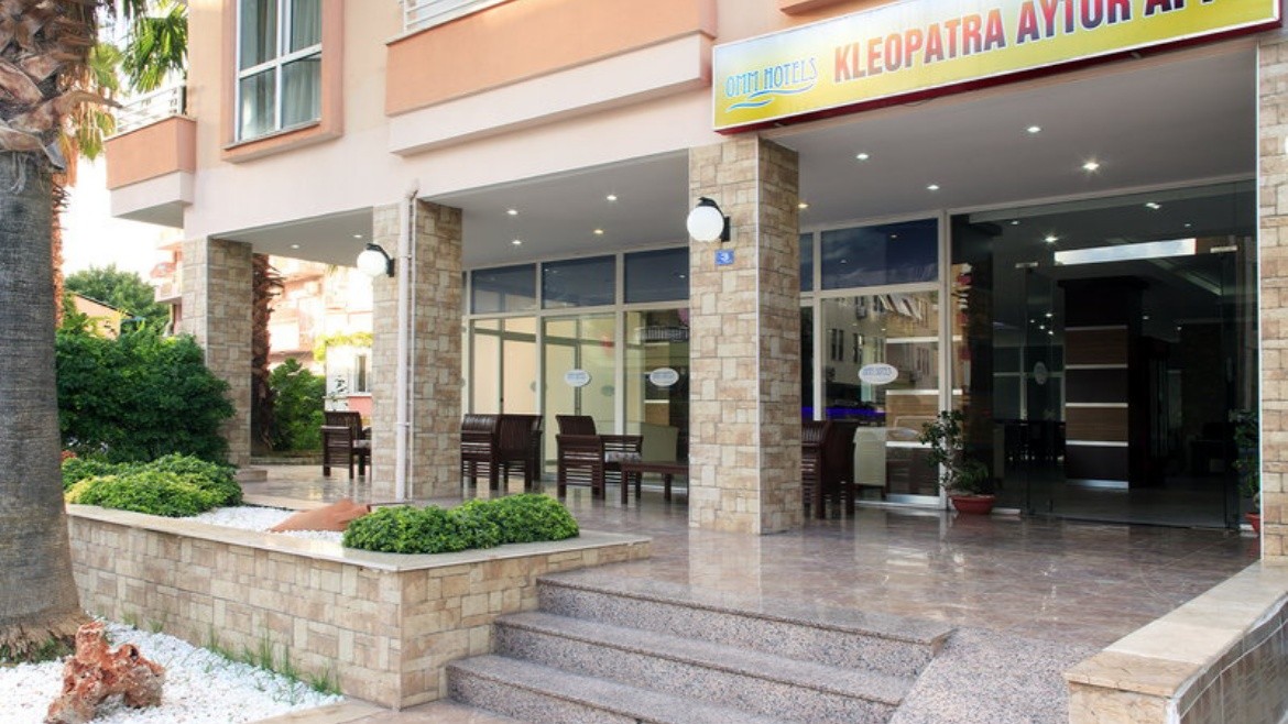 Kleopatra Aytur Apart