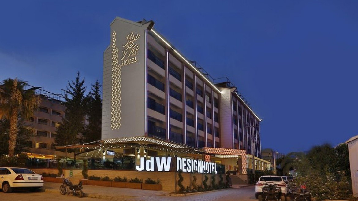 Aurasia Deluxe Hotel (ex. JDW Design)