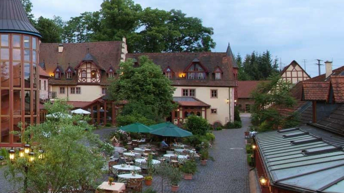 Schlosshotel Weyberhöfe (Sailauf)