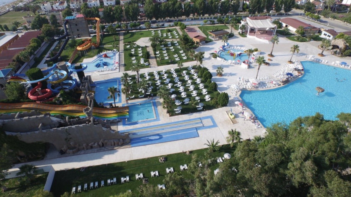 Risus Beach Resort
