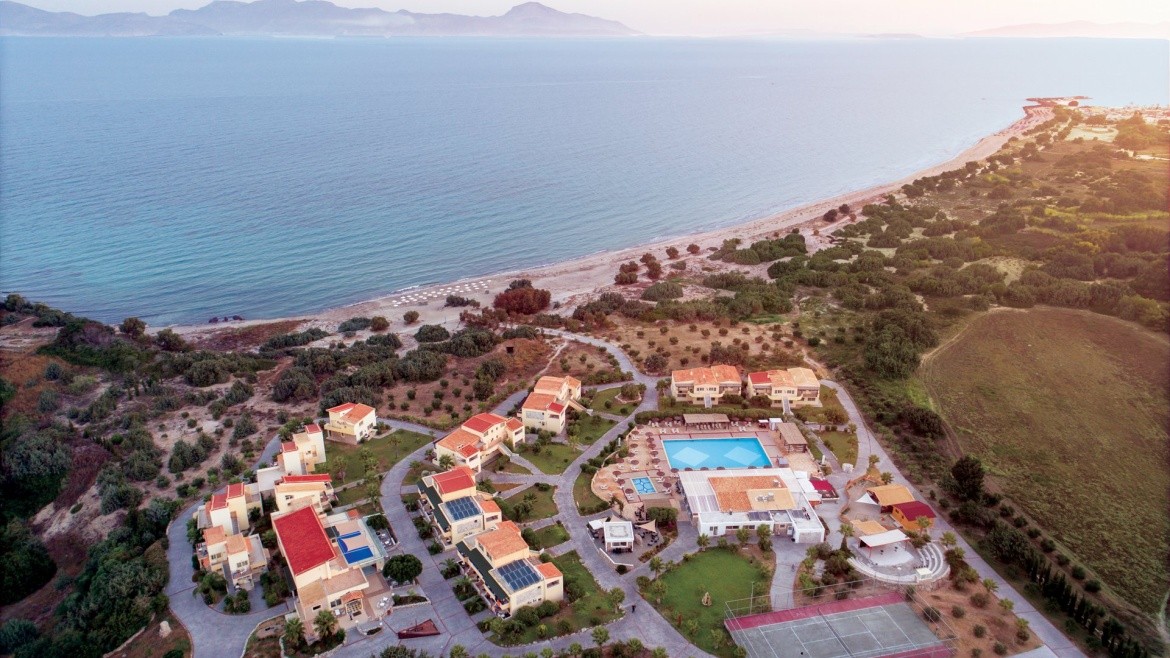 SuneoClub Achilleas Beach