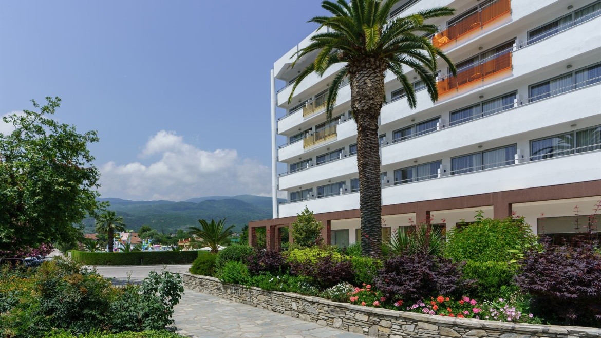 Cronwell Platamon Resort