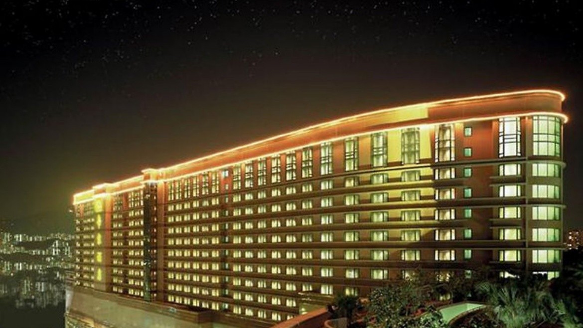 Royal Plaza