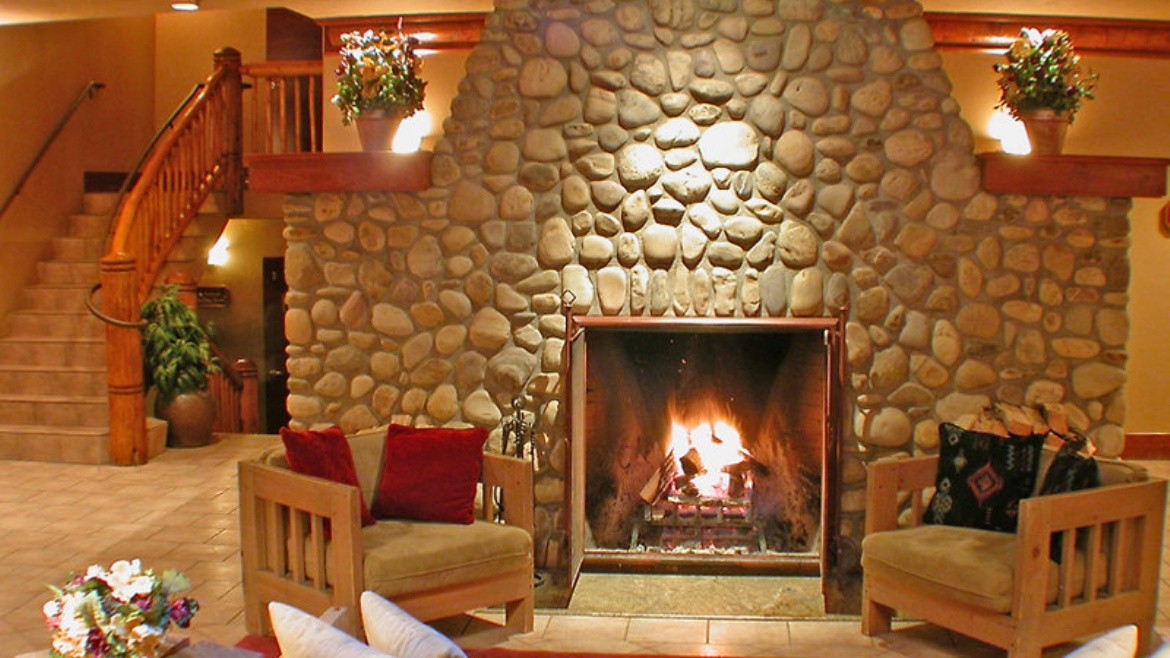Banff Caribou Lodge & Spa