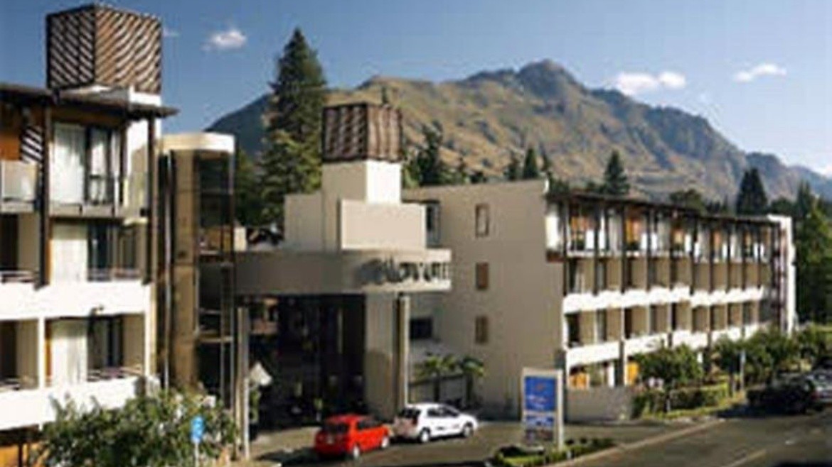 Novotel Queenstown Lakeside