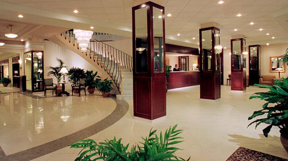 Crowne Plaza Montreal Airport