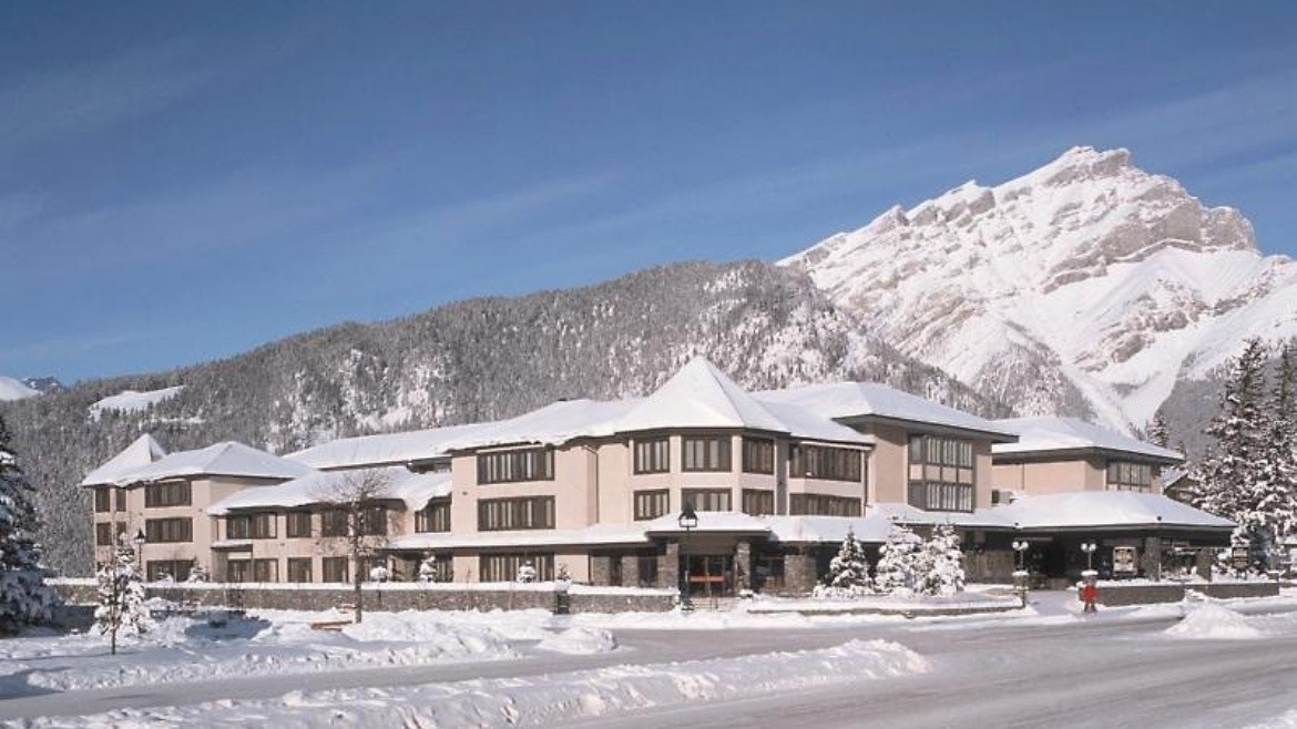 Elk + Avenue Hotel