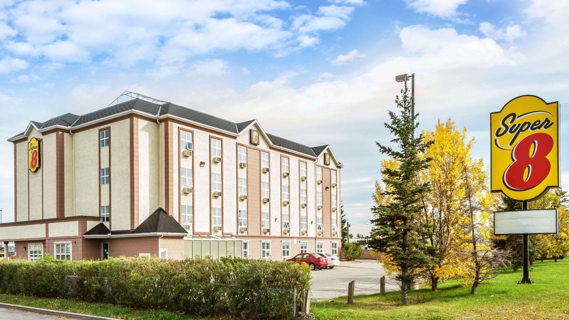 Super 8 by Wyndham Calgary/Airport