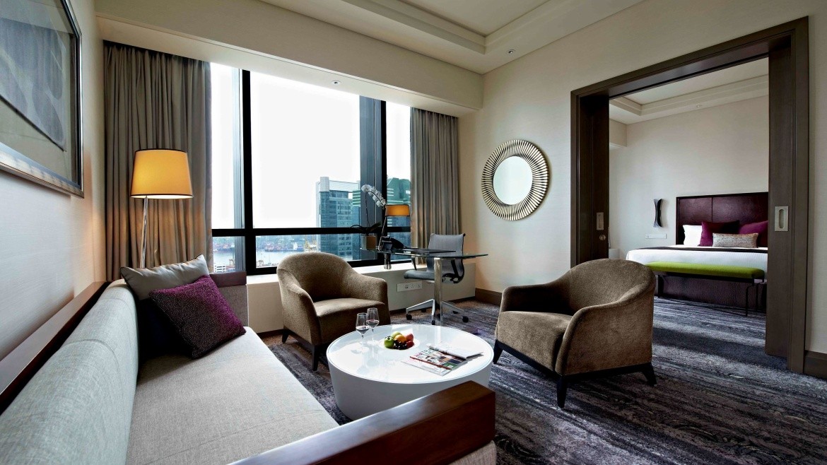 Carlton City Hotel